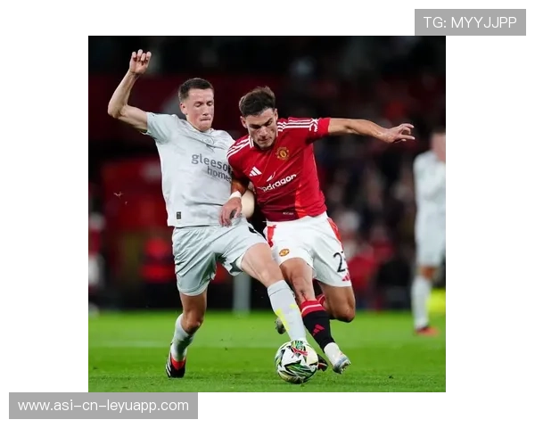 曼联关注边卫布朗，准备在冬季转会市场出手，曼联布阵