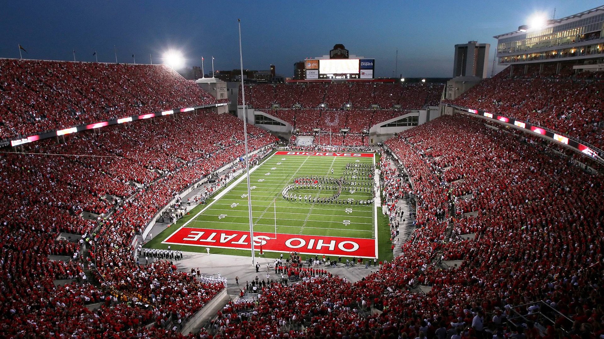 乐鱼体育app网址-一场1-1！让英超争四乱了：桑德兰3轮不败+进前四，2大黑马搅局，英超 桑德兰